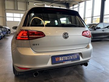 Volkswagen Golf VII Lim. GTI BMT *1.HAND*NAVI*TEMP*PDC*