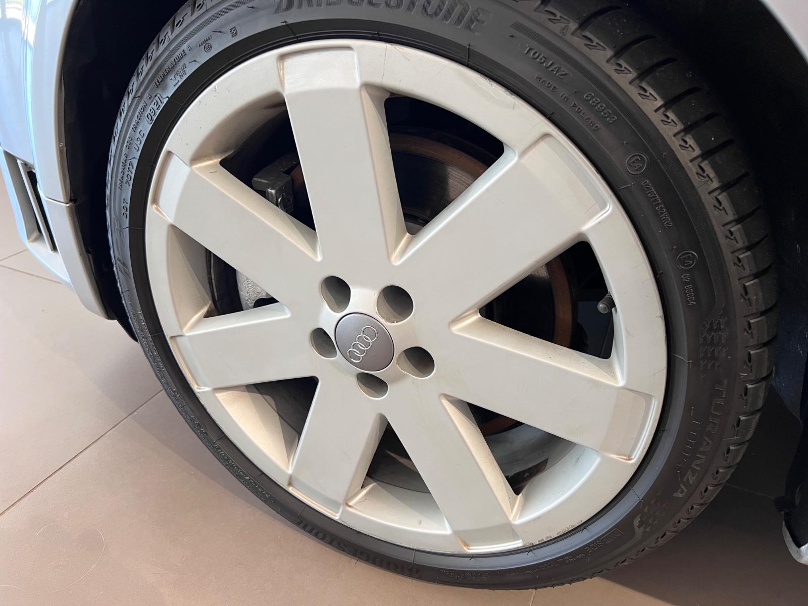 Audi TT Coupe 3.2 V6 DSG quattro BOSE NAVI KETTEN NEU