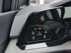 VW Golf R 20 Years 4Motion/Akrapo/Pano/H&K/HuD