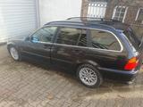 BMW 320 I Touring Automatik- E46 - BMW 320 aus 2001: Kombi