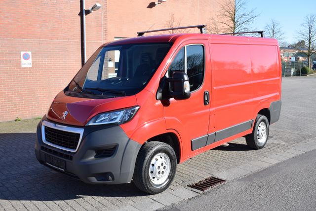 Peugeot Boxer 333 L1H1 Klima AHK Standheizung Regale