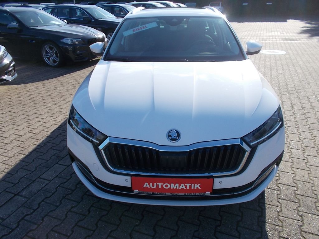 Skoda Octavia — fotografia 2