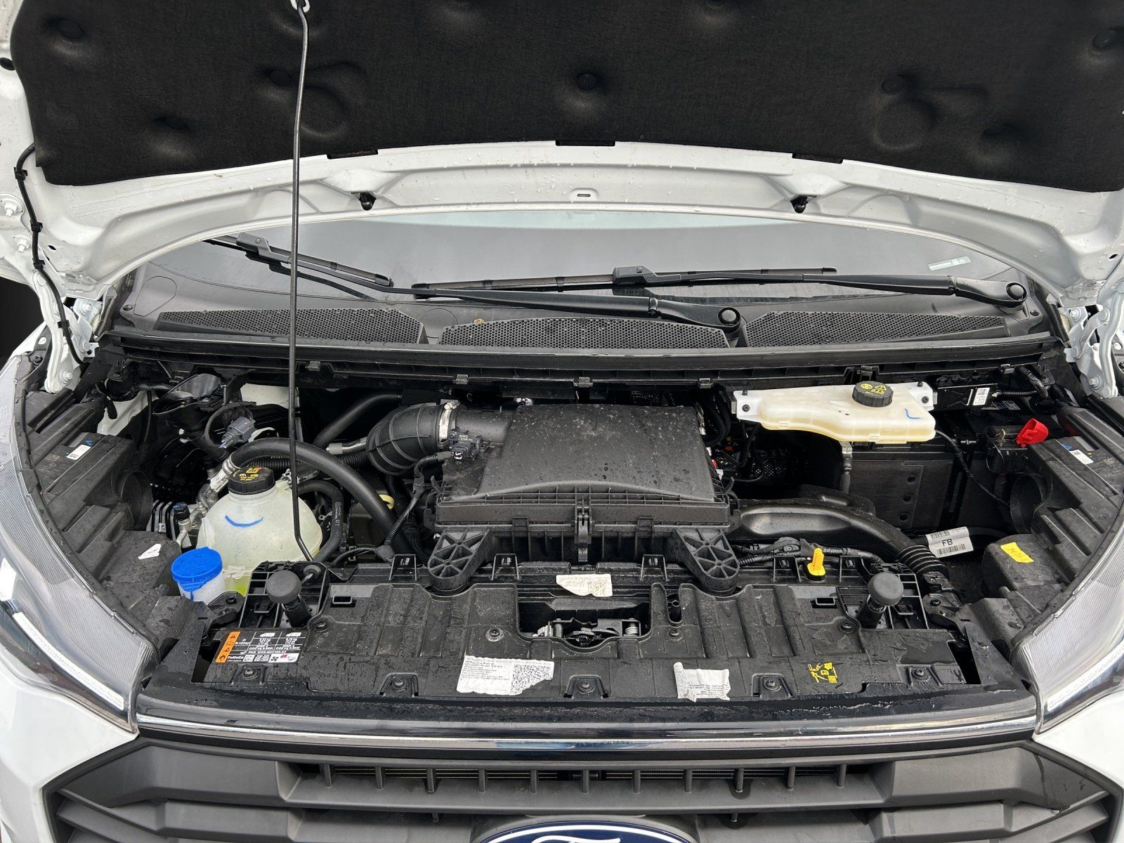 Fahrzeugabbildung Ford Transit Custom 320L1 AHK Klima LED GJR PDC