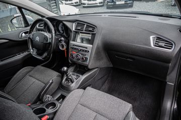 Fahrzeugabbildung Citroën C4 Lim. Selection 1.2  |NAVI|PDC|SHZ|KLIMAAUTOM.