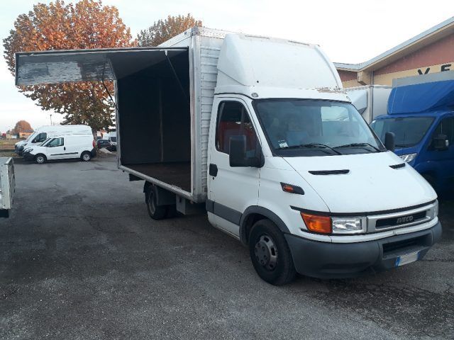 Iveco IVECO Daily 35C12 FURGONATO LATO BASCULANTE MERC