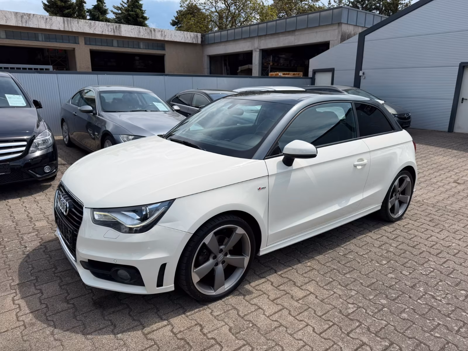 Audi A1 1.4TFSI S-LINE SPORTPAKET XENON PANO SHZ PDC