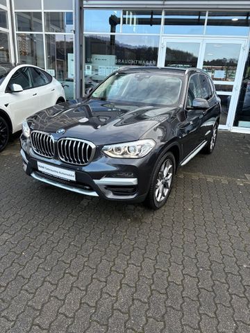 BMW X3 xDrive 20 i xLine - Autom./Navi/Head-UP/19 "