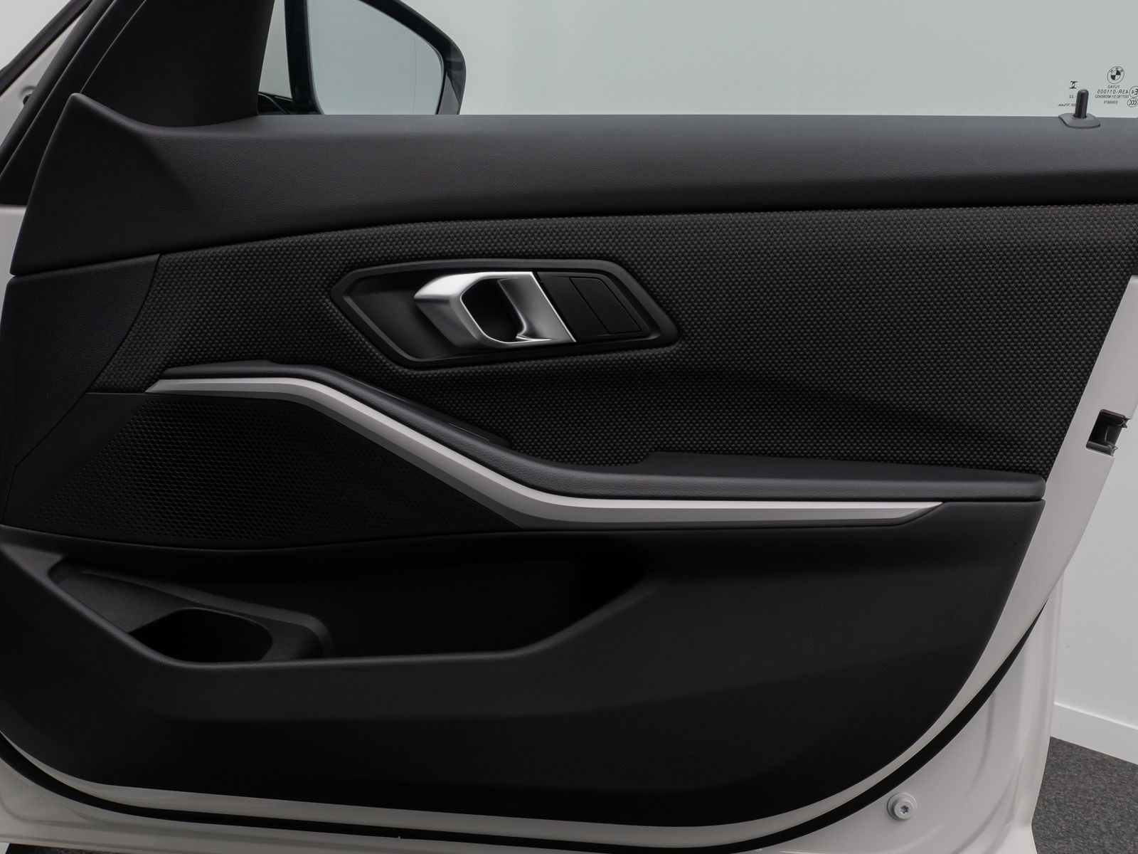 Fahrzeugabbildung BMW 330e GeschwindigReg PDC CockpitPlus DAB Sport