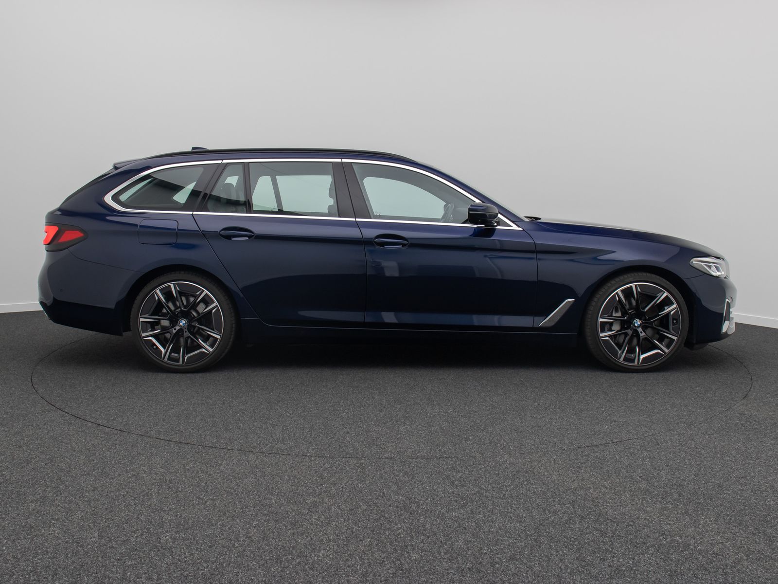 Fahrzeugabbildung BMW 540i xD Luxury Line 360° SoflCl DAB Panorama 20"