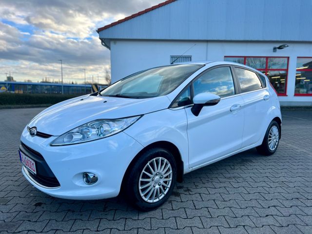 Ford Fiesta Titanium*Sitzheizung*12 Monate Garantie*