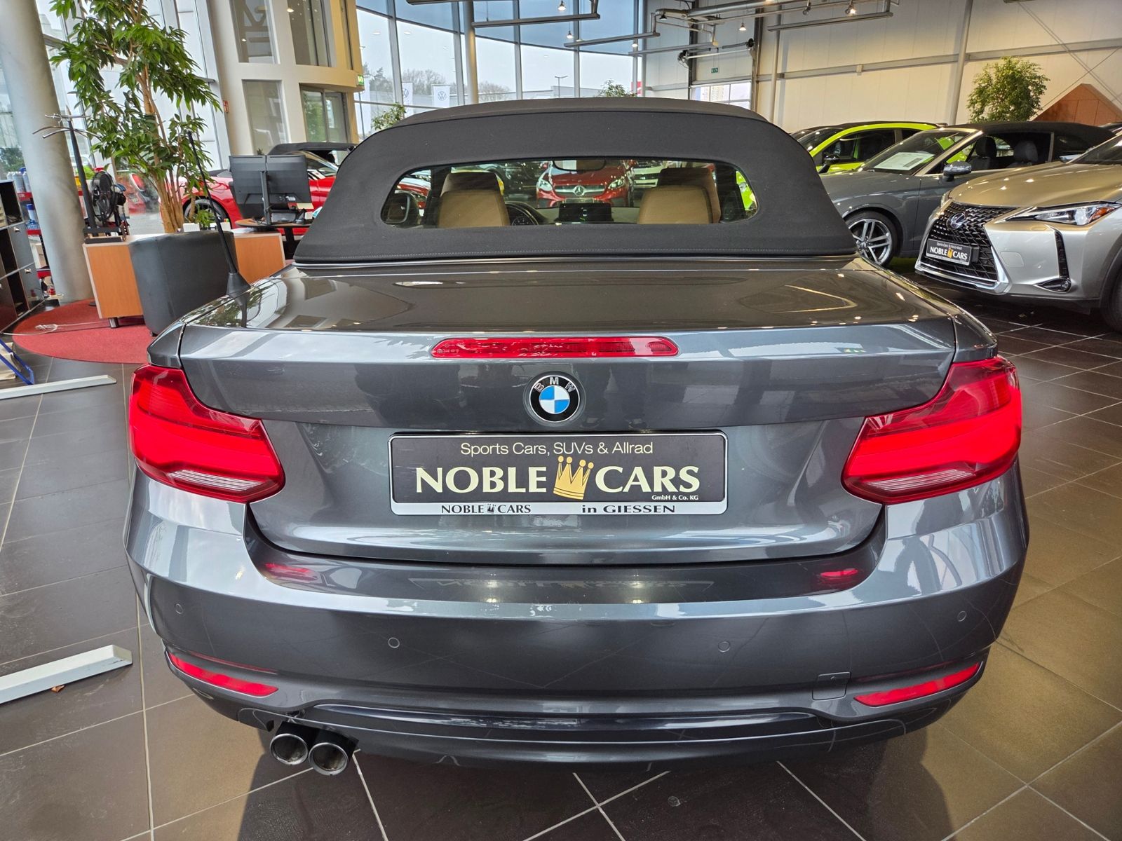 Fahrzeugabbildung BMW 220d Cabrio Sport Line H/K LED NAV SHZ PDC 17"