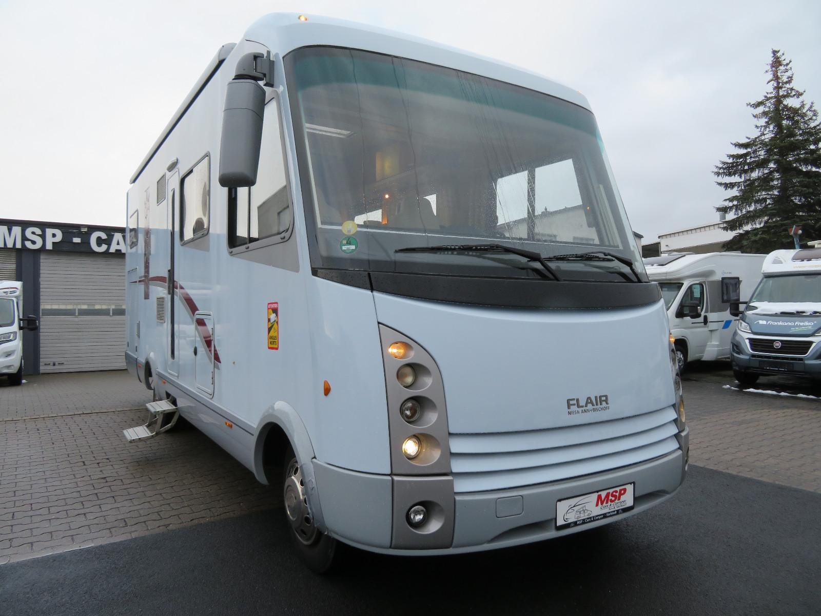 Niesmann + Bischoff Flair 7100 iC Heck+Hubbett Dachklima Automatik