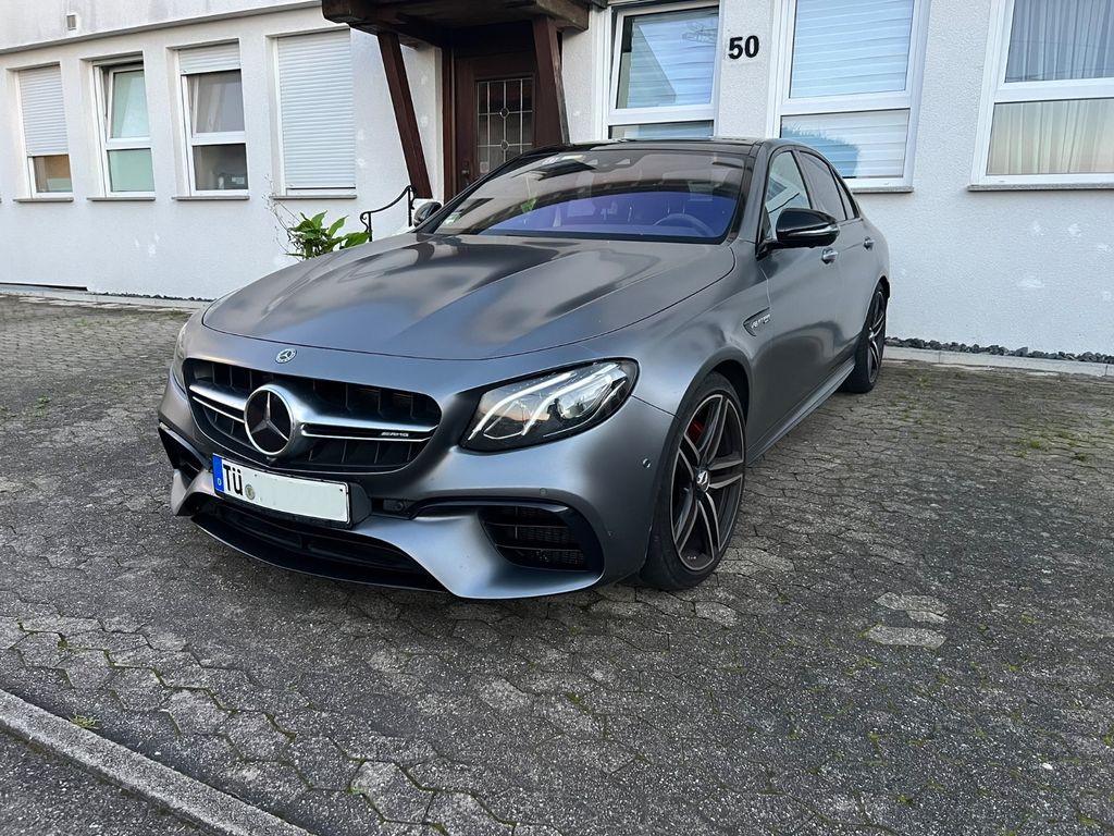 Image of Mercedes-Benz E 63 AMG