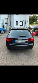 Audi A4 1.8 TFSI 88kW Ambition Avant Ambition - Audi A4 mit Benzin-Antrieb: Kombi, 1.8