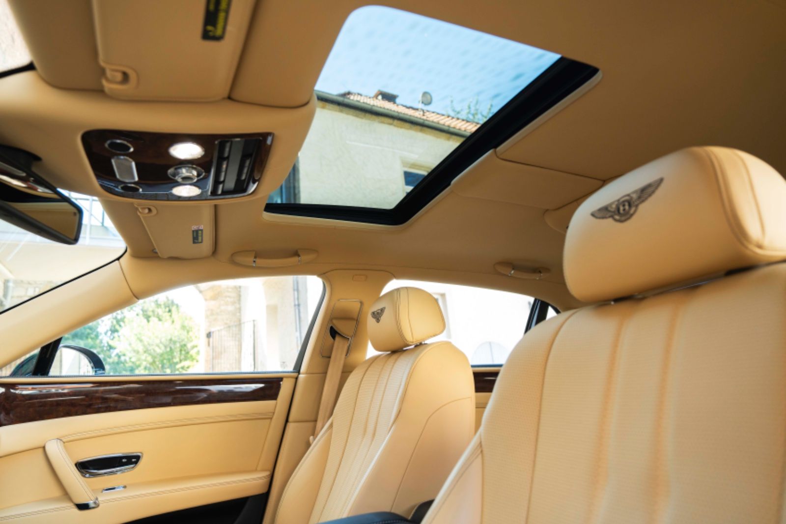 Fahrzeugabbildung Bentley Flying Spur 6.0 W12 Autom. Bixenon NAVI PDC KAM