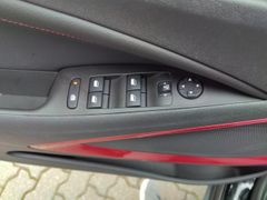 Fahrzeugabbildung Opel Crossland GS-Line 1.2T Navi, Klimaautomatik, RFK