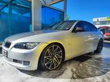 BMW 325i - E92 - BMW 325 aus 2006: Coupe, 325i