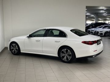 Mercedes E 200 - 2