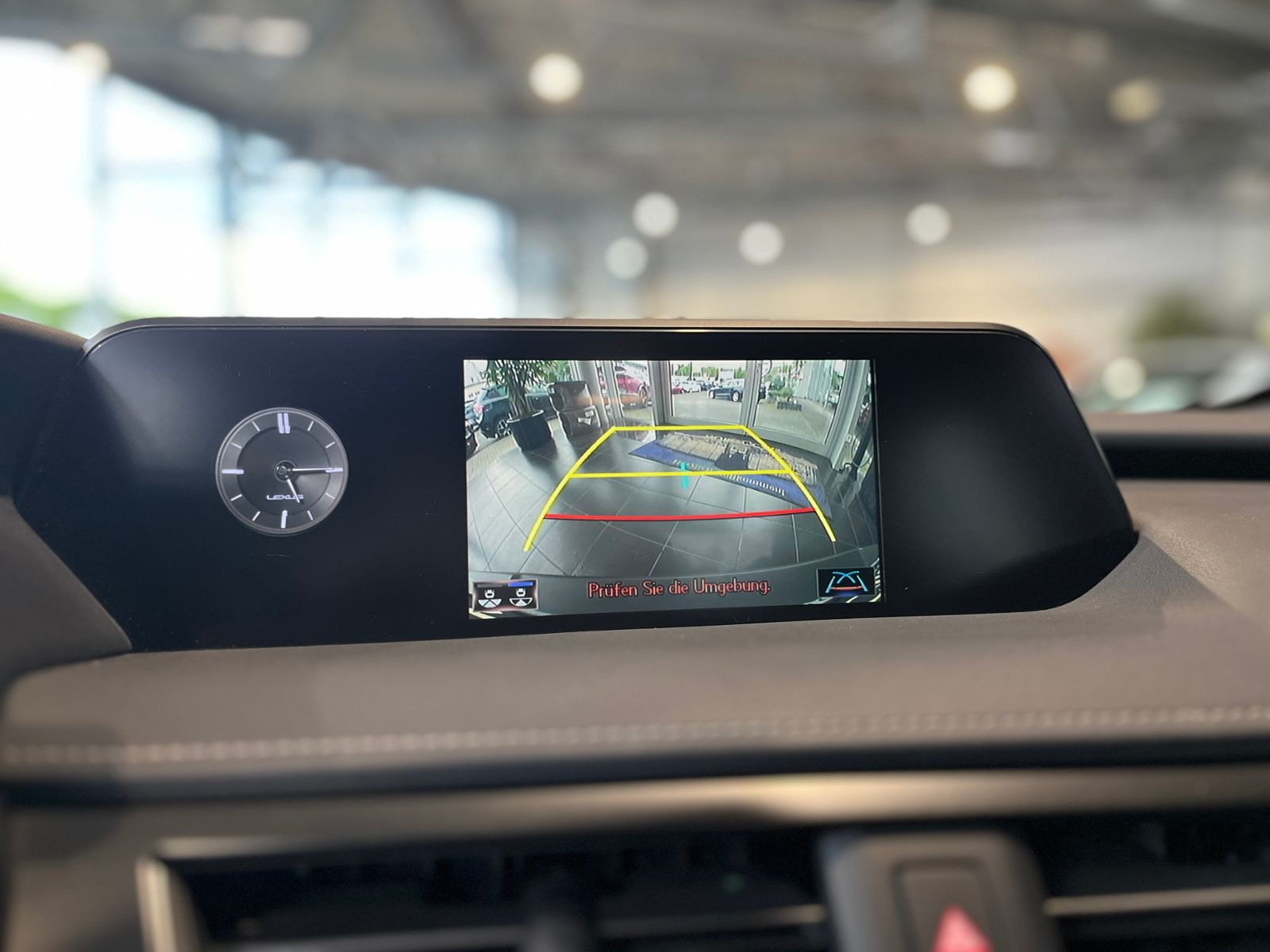 Fahrzeugabbildung Lexus UX 250 h Style AHK LED SHZ CARPLAY RFK