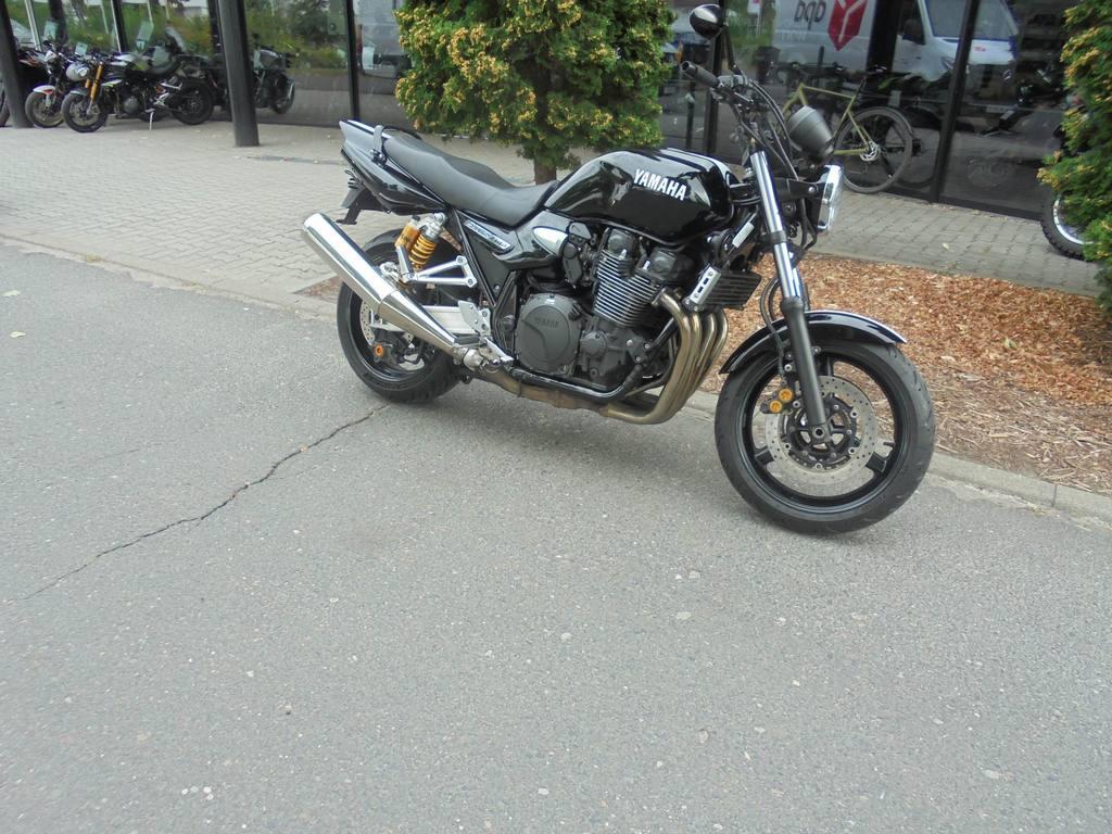Yamaha XJR 1300 