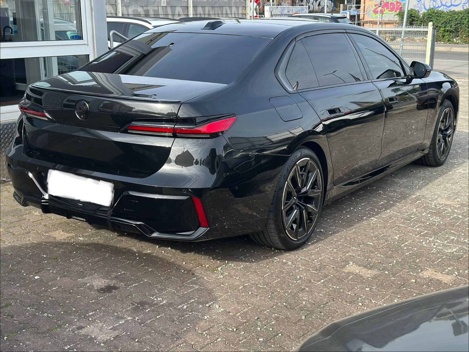Fahrzeugabbildung BMW 740d LANG xDRIVE M SPORTPAKET*VOLL*