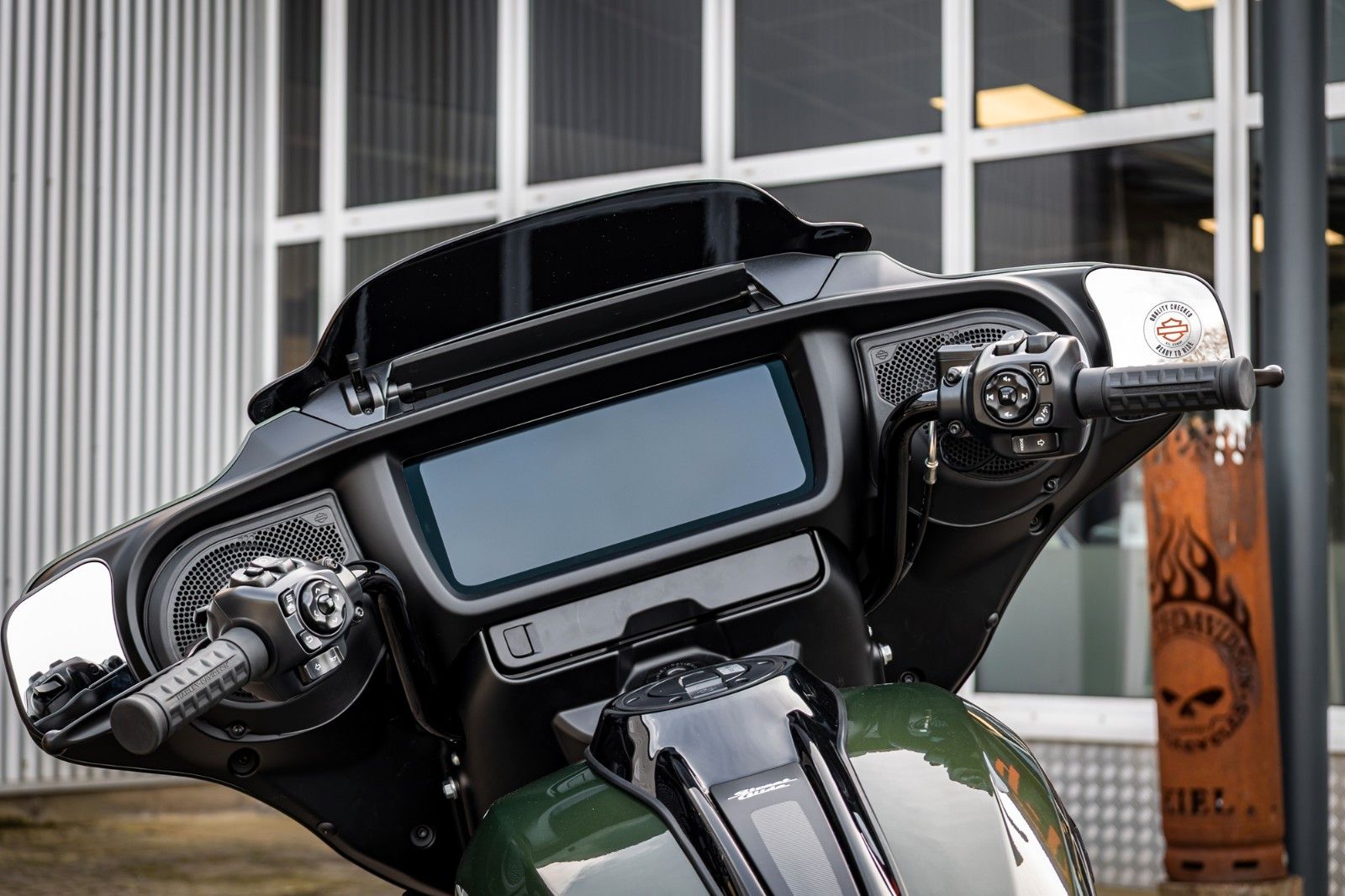 Fahrzeugabbildung Harley-Davidson Street Glide FLHX MY26 117 CUI