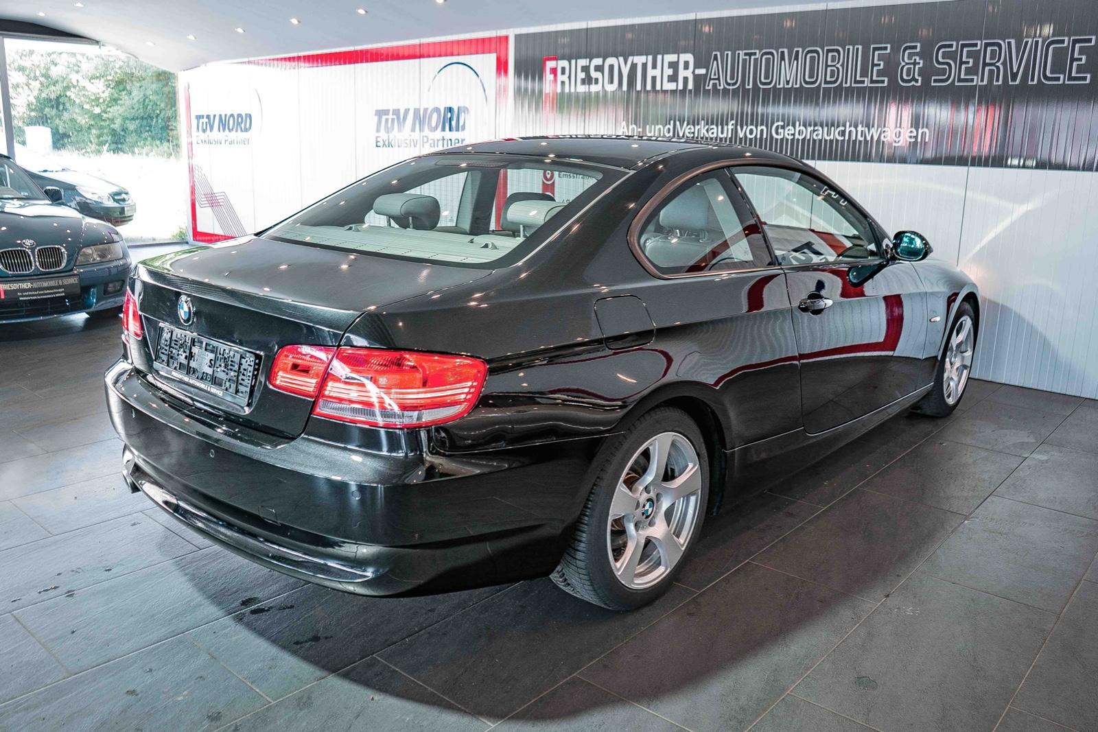 BMW 320i COUPÉ 2.0 170ch BVA Sièges chauffants cuir PDC Historique BMW présent - 1ERE MAIN