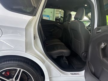 Ford Kuga - 12