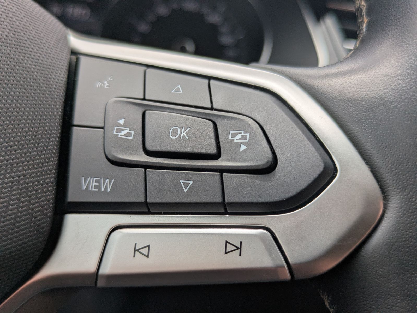 Fahrzeugabbildung Volkswagen Passat 2.0 TDI Elegance AHK*ACC*MATRIX*MASSAGE