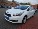 Kia cee'd / Ceed 1- Hand-Navigation - gebrauchte Kia cee'd / Ceed aus dem Jahr 2013