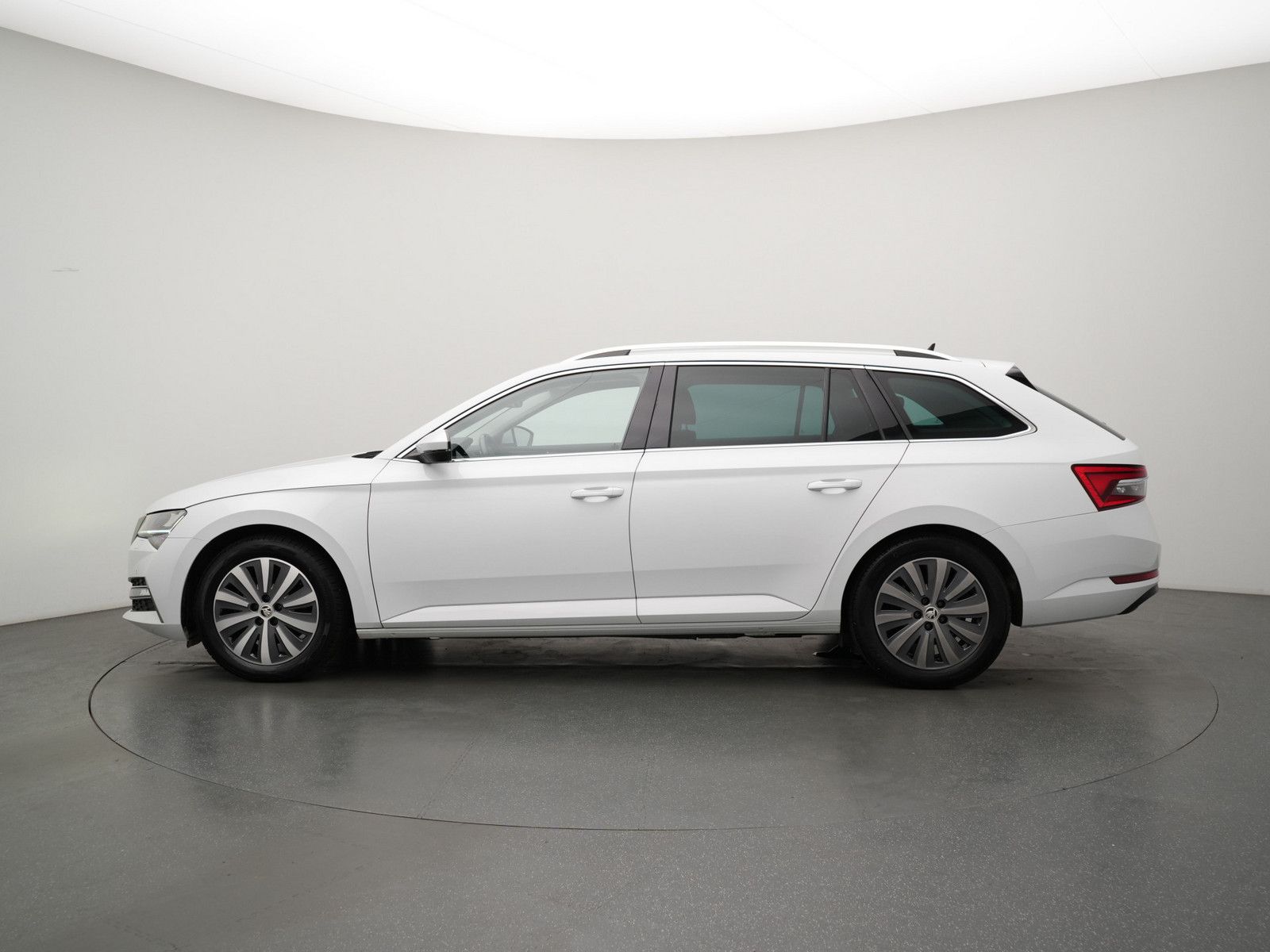 Skoda Superb - Bild 16