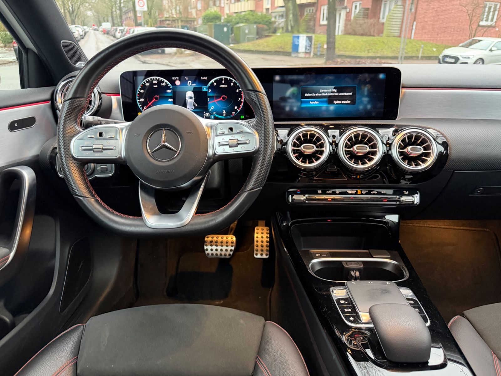 Fahrzeugabbildung Mercedes-Benz A 250 AMG Line*BURMESTER*PANO*ALCANTARA*