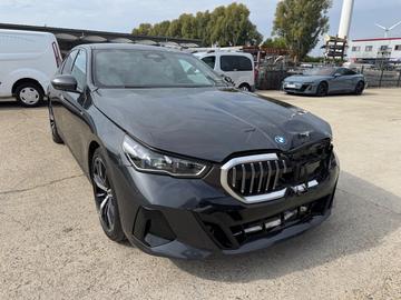 صورة 2 لـ 2025 BMW I5