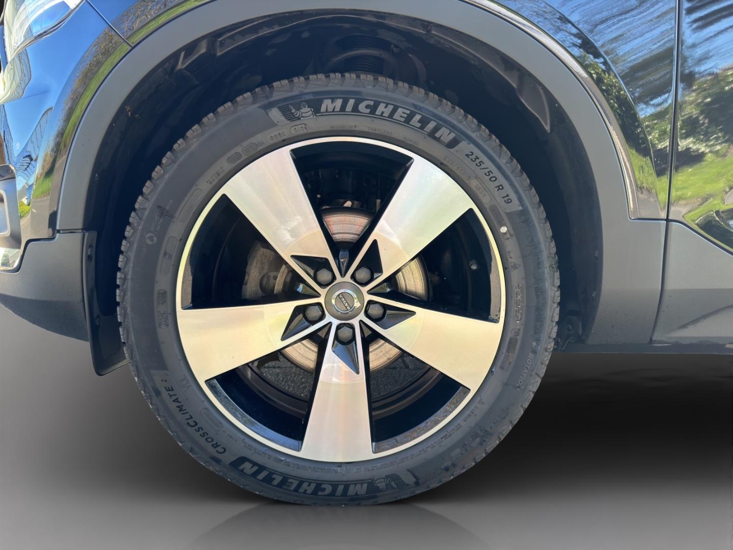 Volvo XC40 T3 Momentum Pro 2WD Navi Digitales Cockpit 