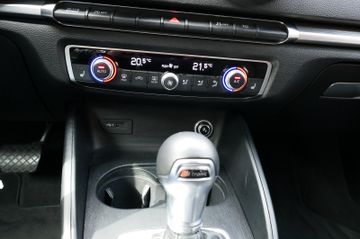 Fahrzeugabbildung Audi A3 Sportback 35 TFSI sport, Bi-Xenon