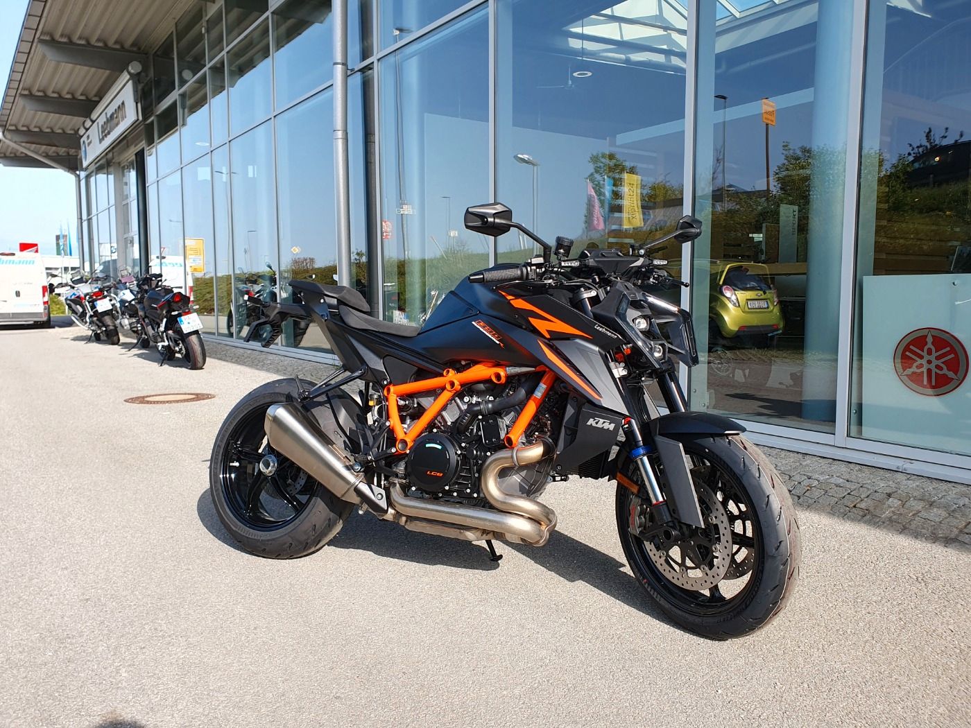 Fahrzeugabbildung KTM 1390 Super Duke R 2024