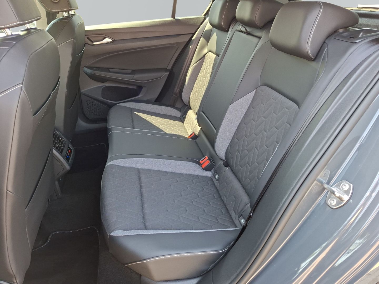 Golf VIII 2.0 TDI DSG Goal *AHK*NAVI*Kamera*ACC*