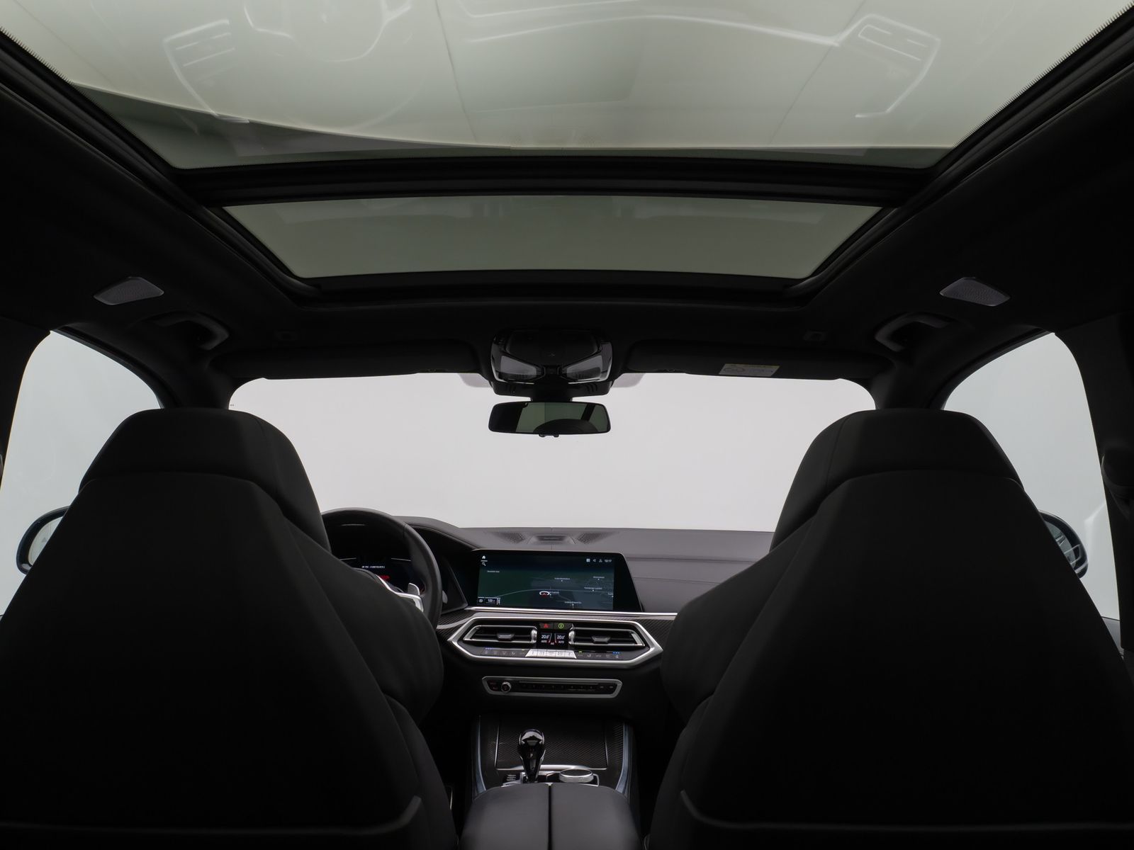 Fahrzeugabbildung BMW X5 M50i Panorama 360°Laser HUD DAB B&W Massage