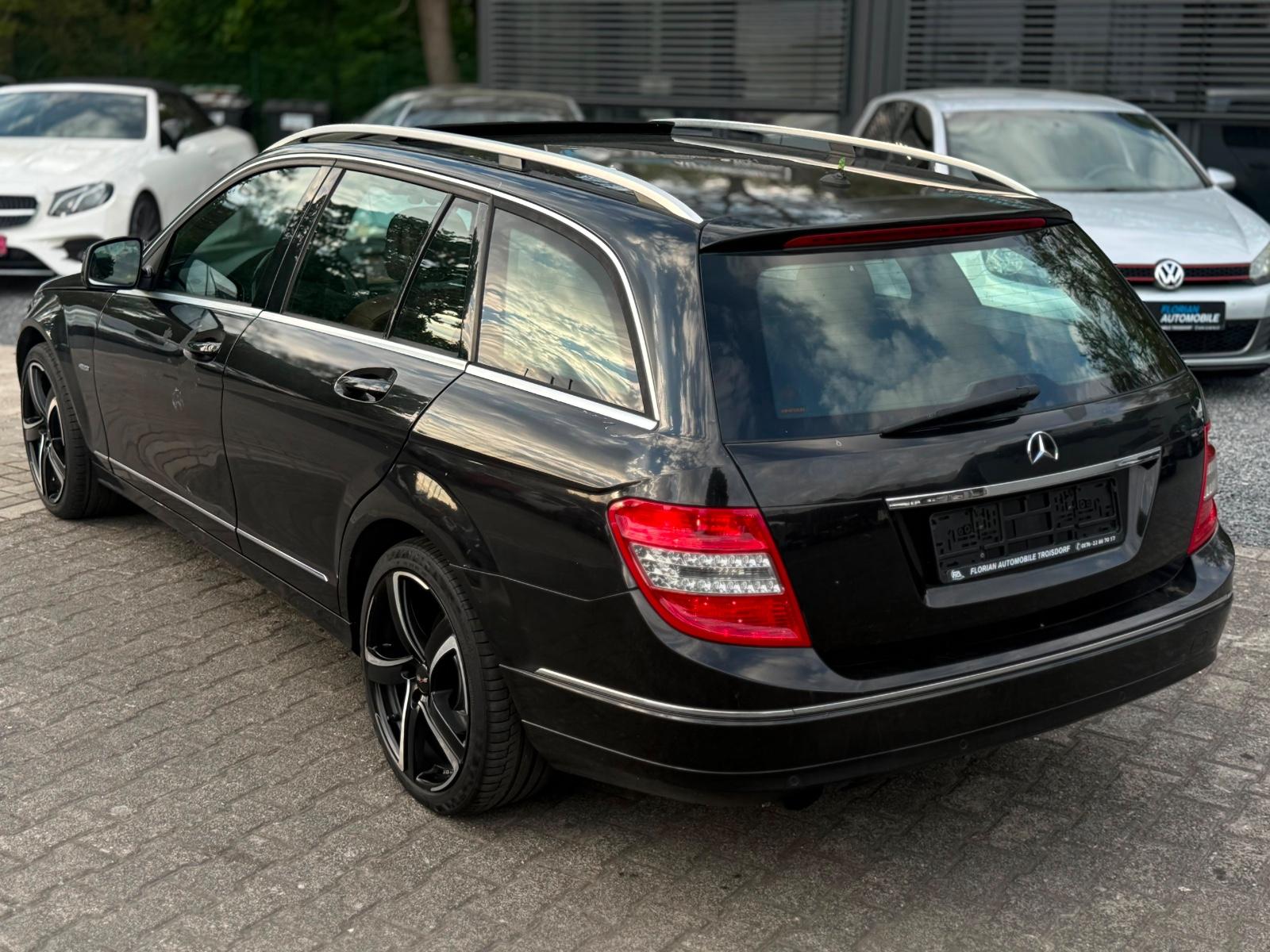 Mercedes-Benz C220 2008 — interior