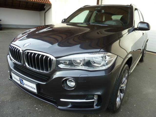 BMW X5 40d **ACC*LED*AHK*SCHECKHEFT**