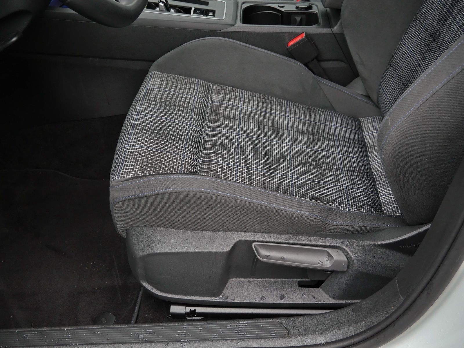 Volkswagen Golf - Bild 23