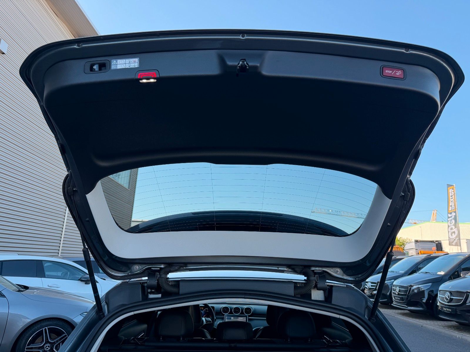 Fahrzeugabbildung Mercedes-Benz C 220d T 4M Avantgarde+AHK+Distr+360+Night