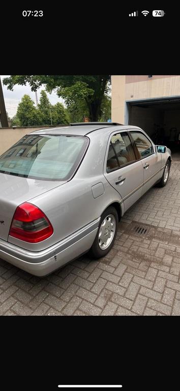 Mercedes-Benz C 180