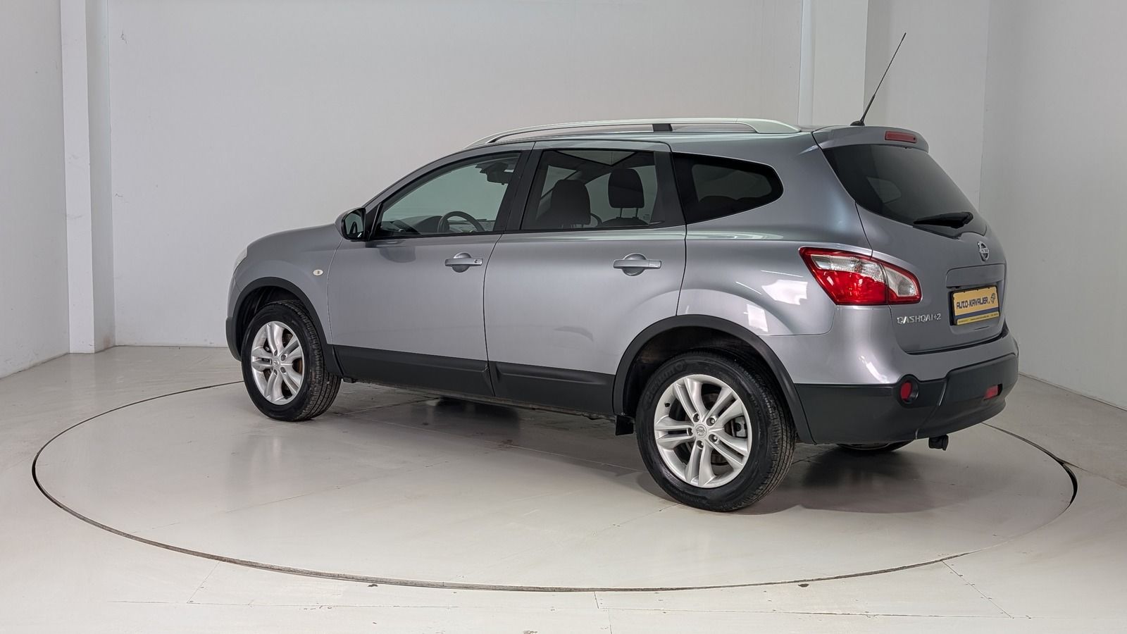 Fahrzeugabbildung Nissan Qashqai+2 2.0i 4x4 * AHK * Navi * Pano Acenta 7-