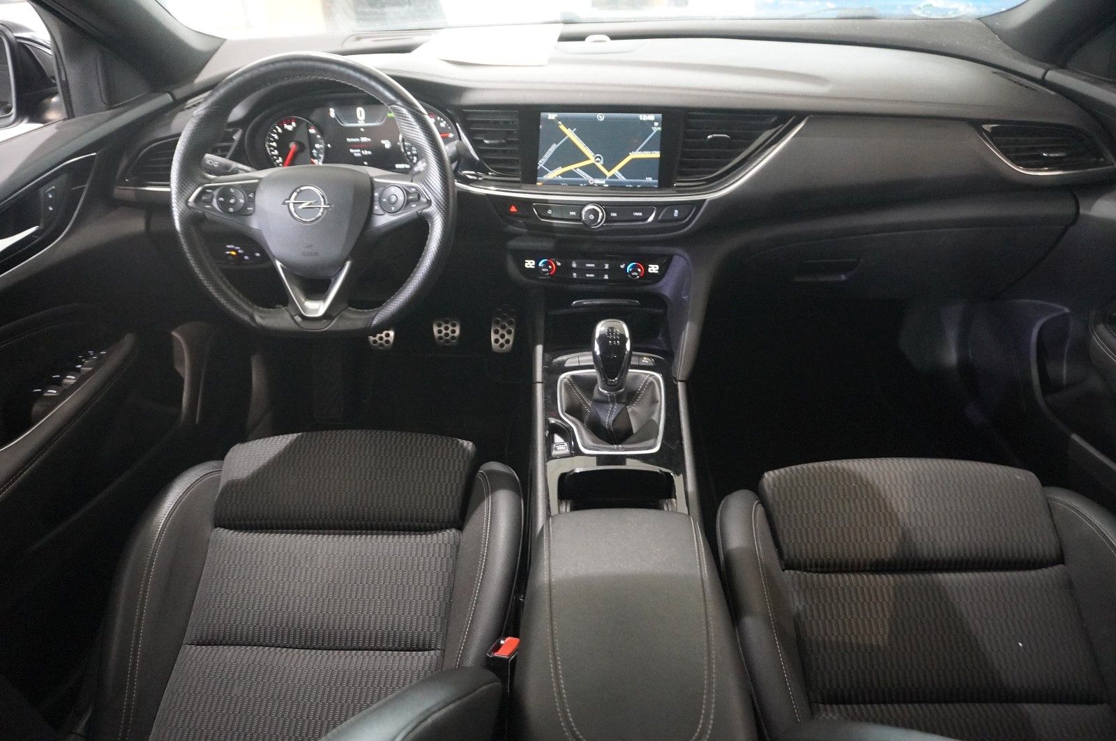 Fahrzeugabbildung Opel Insignia B GS 1.5T INNOV. NAVI/LED/KAMERA/SPORT