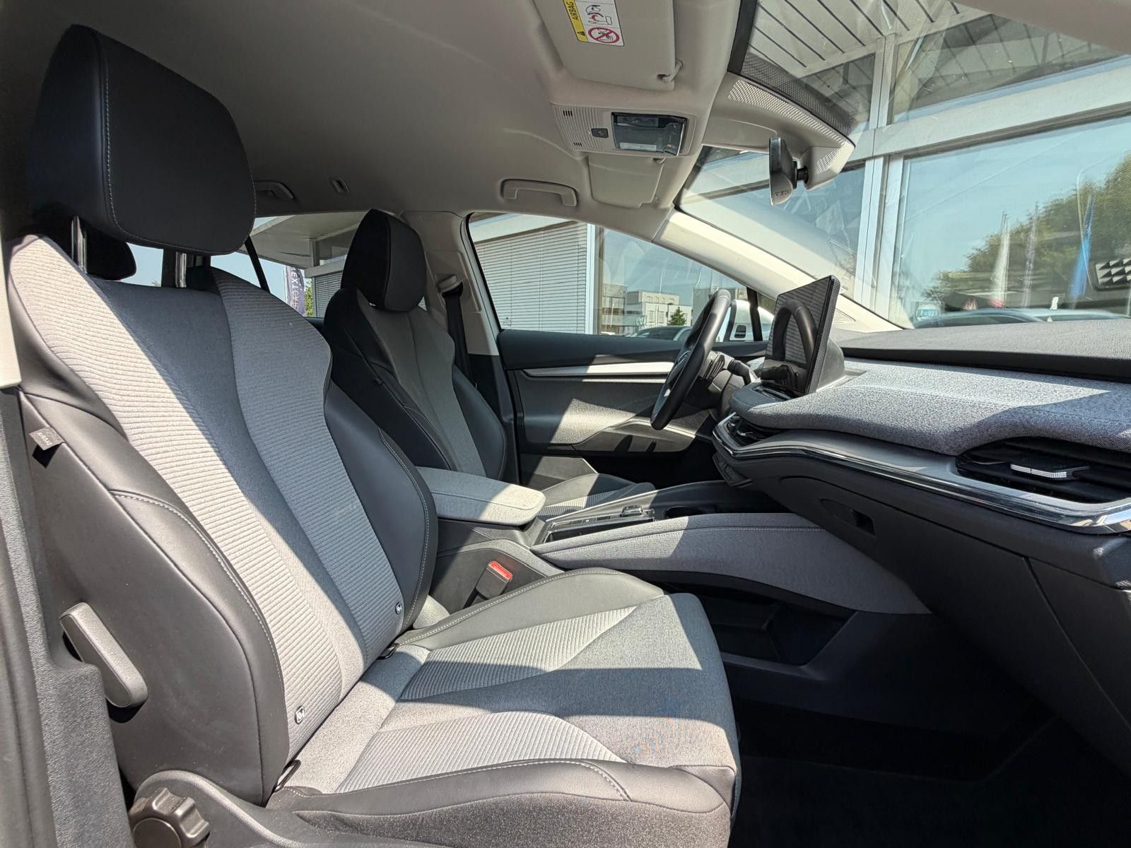 Fahrzeugabbildung SKODA Enyaq 85 4x4 Loft NAVI+LED+SHZ+KAMER+ACC+DAB+WP+