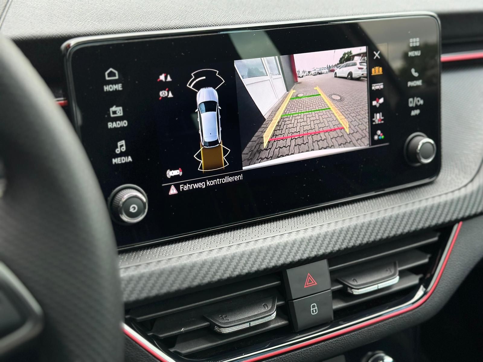 SKODA Scala 1.0TSI MONTE CARLO MATRIX#PANO#TEMPO#SPUR - Image 20
