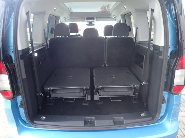 Fahrzeugabbildung Ford Tourneo Connect Titanium 7-Sitzer Panorama Navi