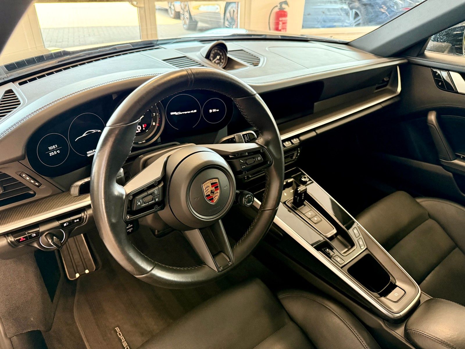 Fahrzeugabbildung Porsche 911 992 Carrera 4S SportDesign/ACC/SCP/APPROVED