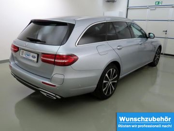 Mercedes E 300 - 4